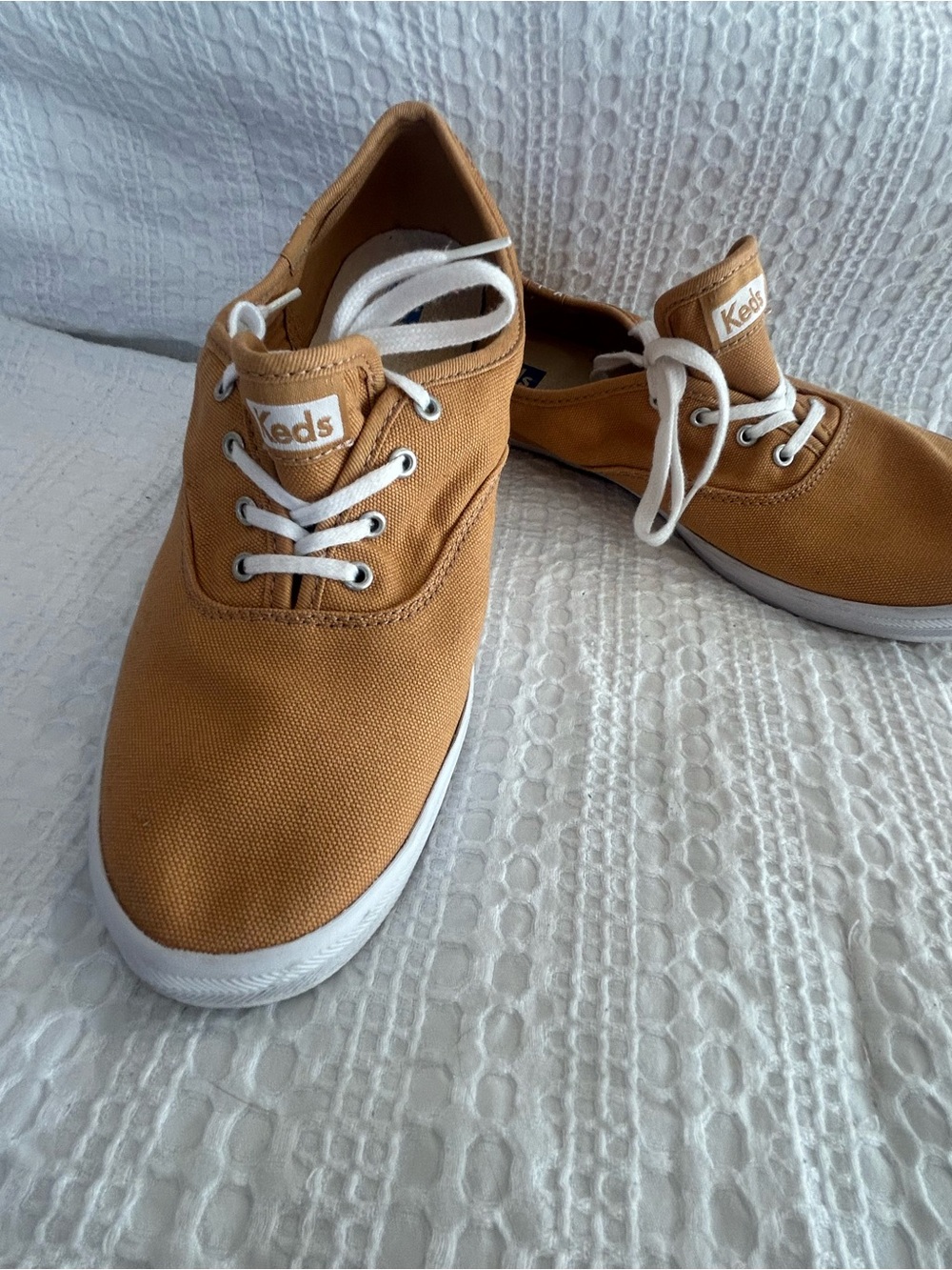 Women Keds Canvas Sneakers in Tan with White Soles Size 10
